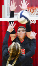 Fillies open 2022 season with 3-set sweep of T’wolves