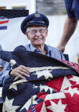 Shaw receives Quilt of Valor